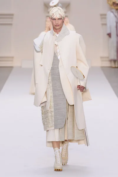 Look 9